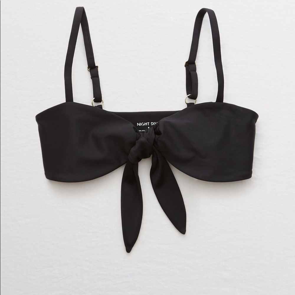 ISO bikini top!!